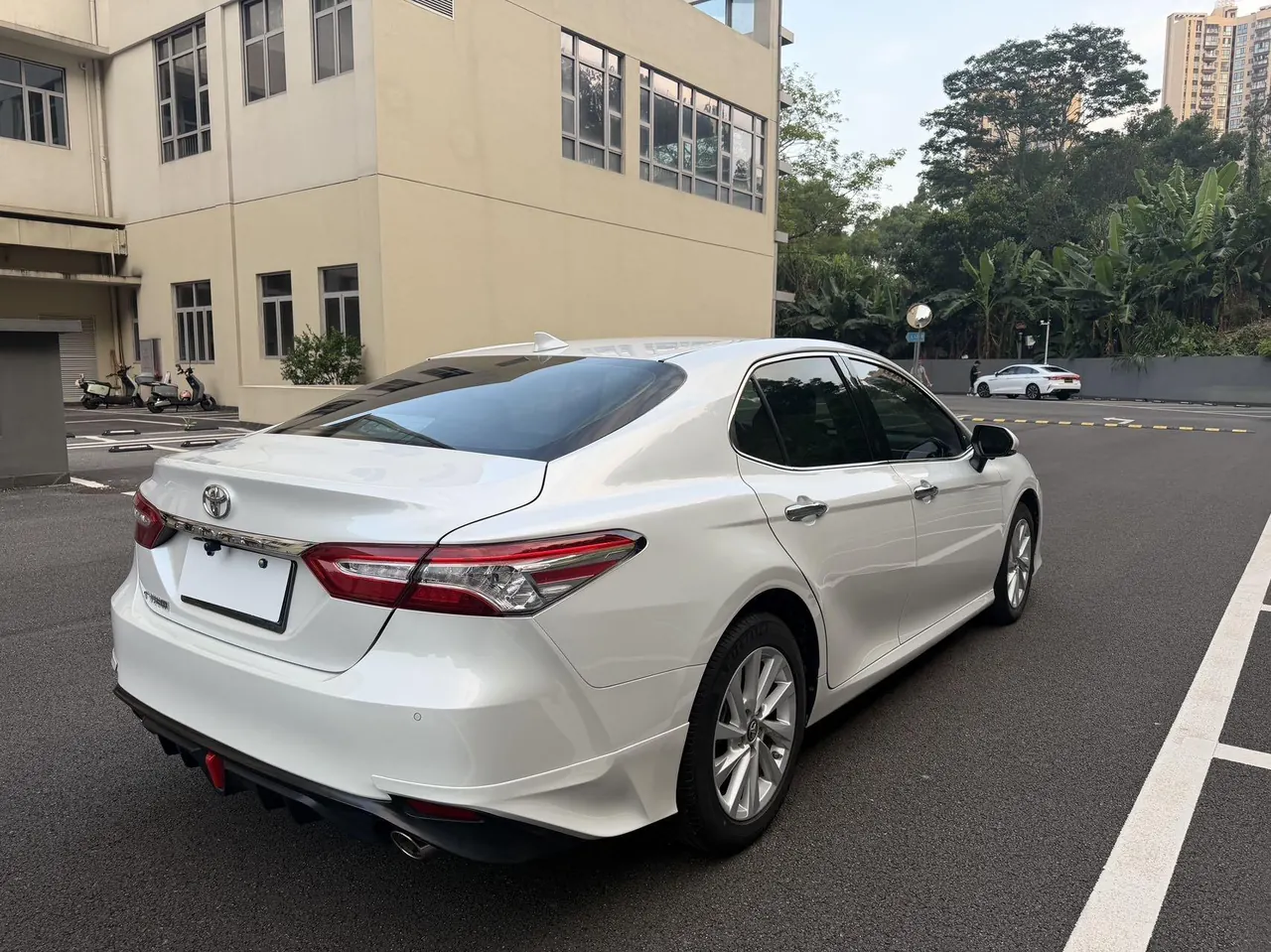 Toyota 2021 Camry 2.0G Stepless Deluxe Edition Automatic Gear 7