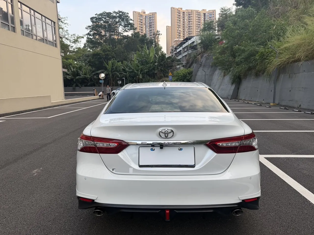 Toyota 2021 Camry 2.0G Stepless Deluxe Edition Automatic Gear 8