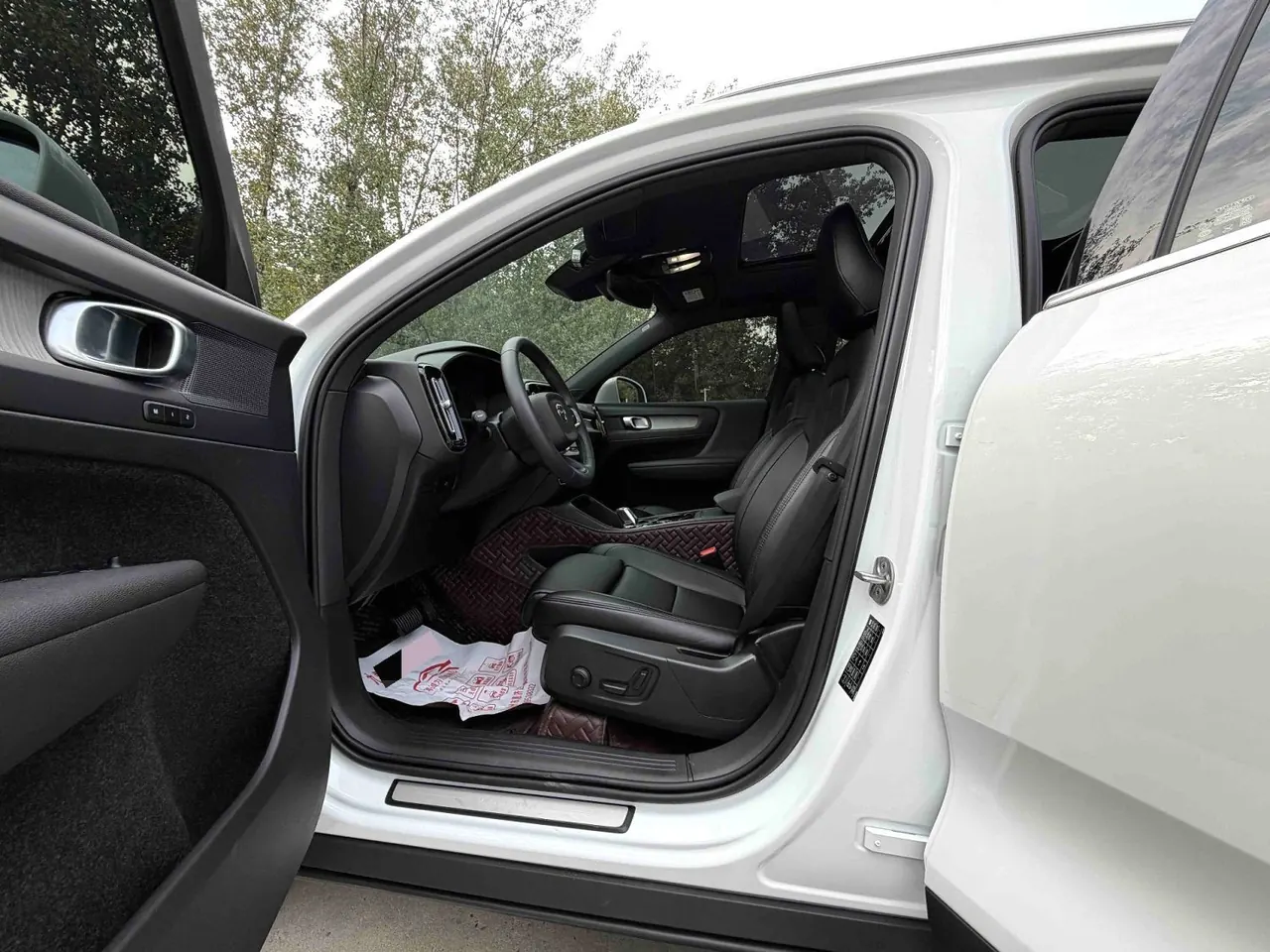 Volvo 2023 XC40 48V 2.0T B3 Zhiyuan Deluxe Edition Automatic Gear 3