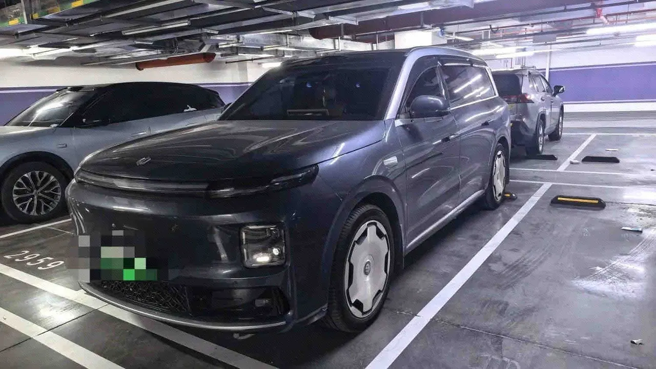 Leapmotor 2026 D 19 500 Zhizun Edition 6-seat Automatic Gear - View 1
