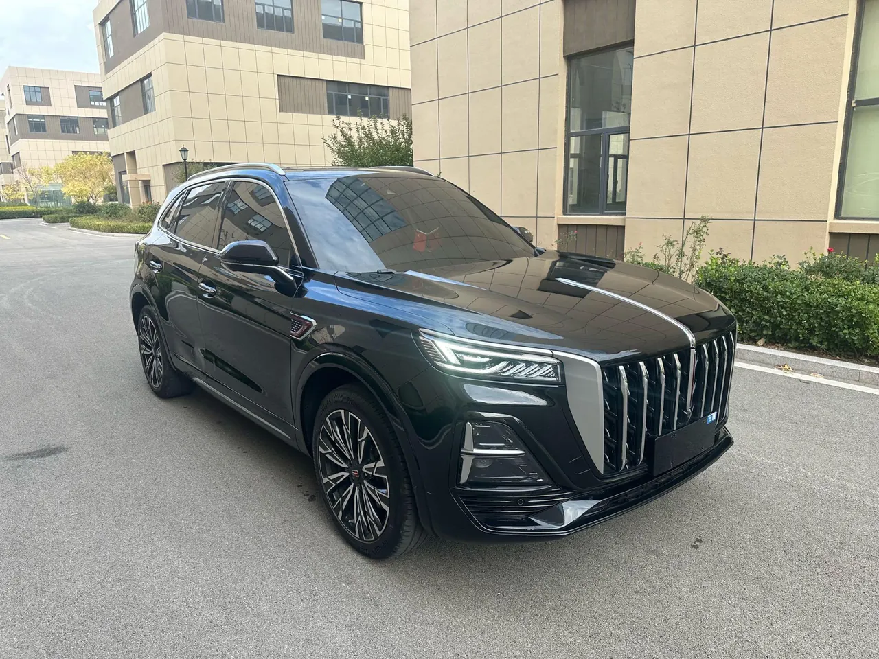 HongQi 2023 HS5 2.0T 4-wheel drive flag enjoy Pro version automatic gear 3