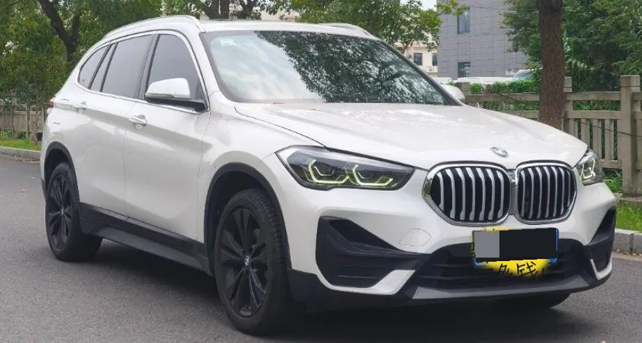 BMW 2021 X1 sDrive20Li 1.5T fashion automatic gear 2