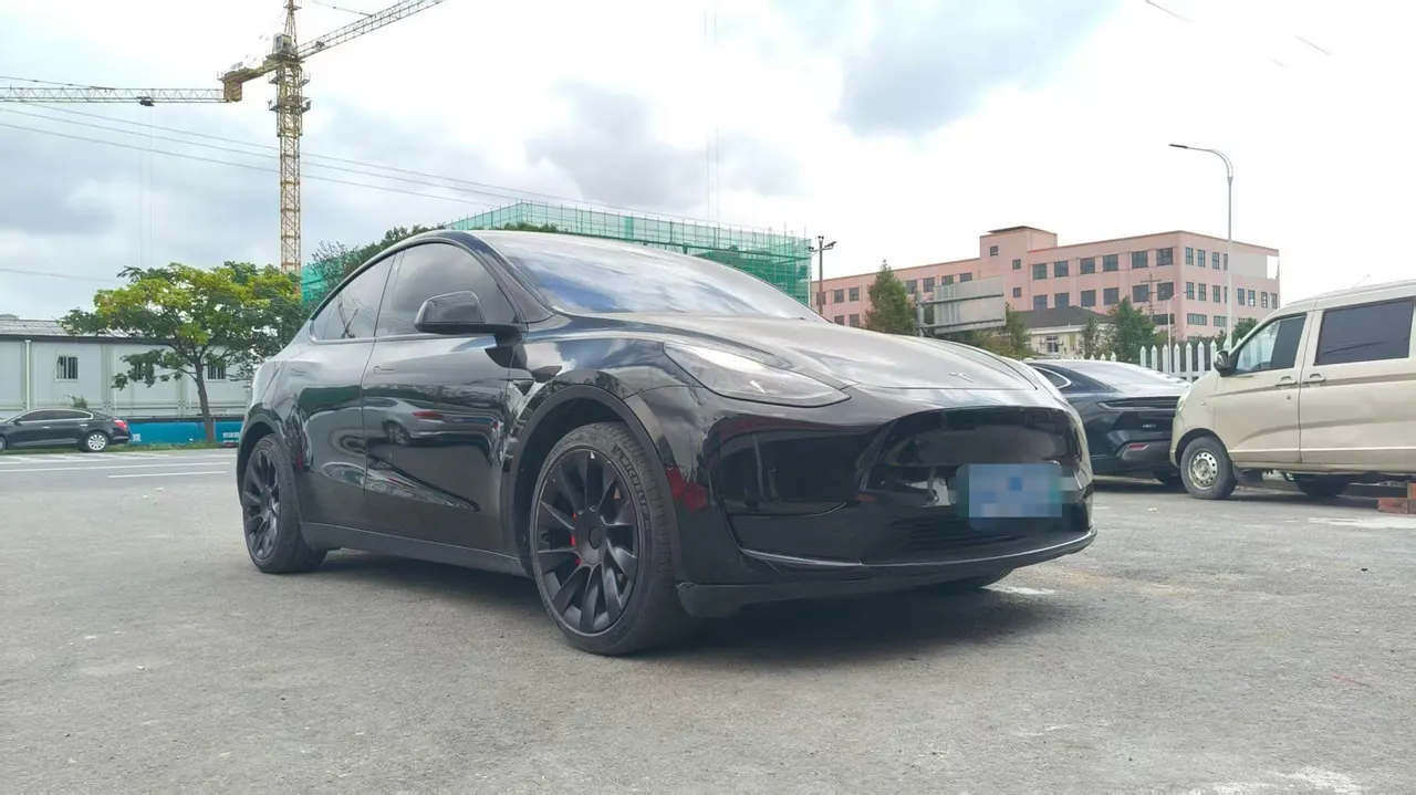 Tesla 2022 Model Y long endurance all-wheel drive version (modified) automatic gear 2