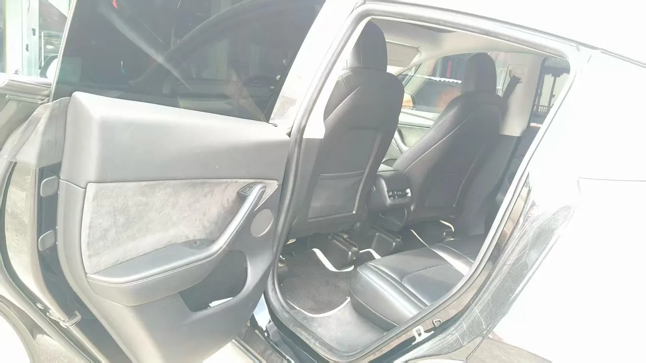 Tesla 2022 Model Y long endurance all-wheel drive version (modified) automatic gear 4