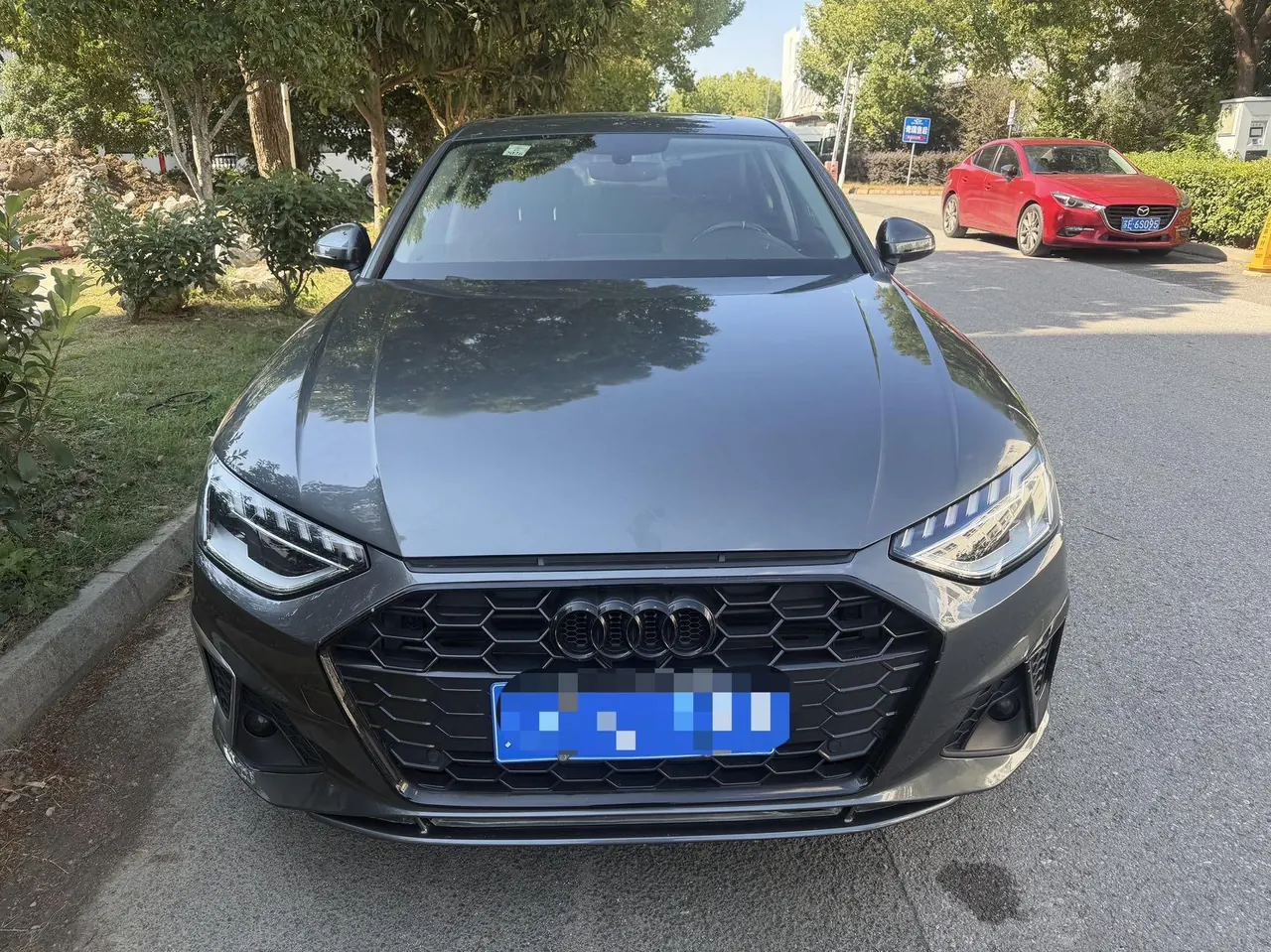 Audi 2020 A4L 2.0TFSI 40TFSI Fashion Dynamic Automatic 2