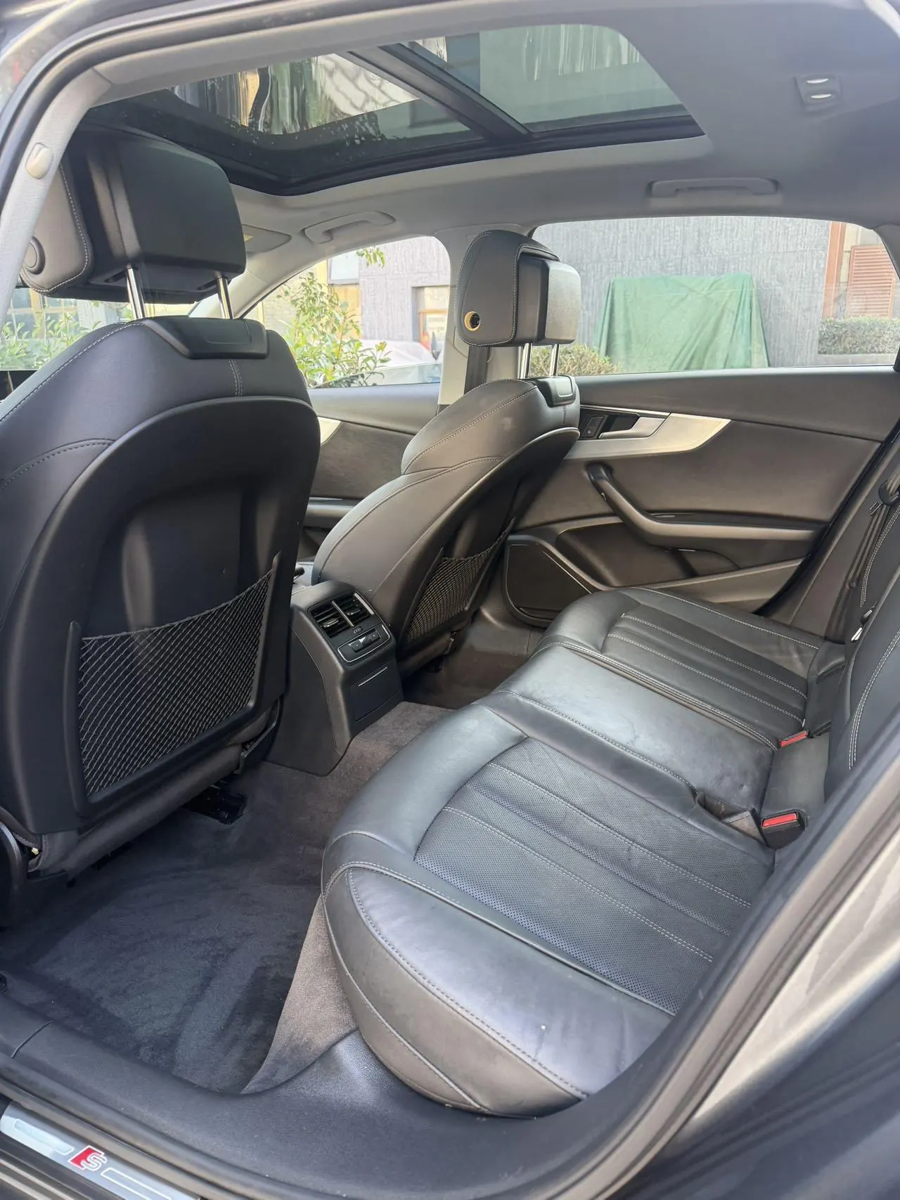 Audi 2020 A4L 2.0TFSI 40TFSI Fashion Dynamic Automatic 5