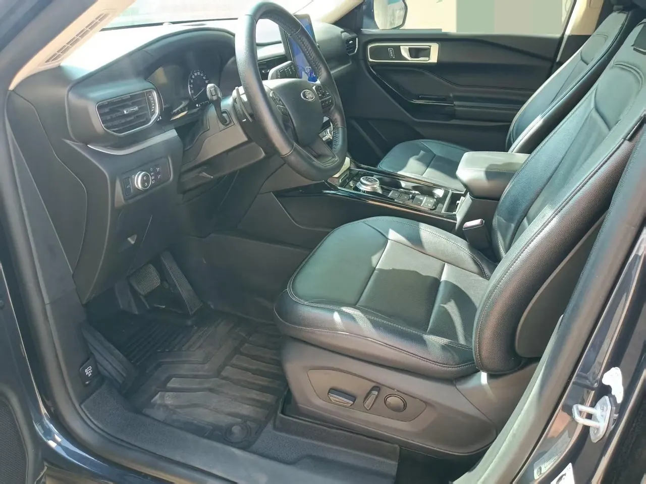 Ford 2020 Explorer 2.3T EcoBoost 14250.00g Drive Fashion Edition 6-seat Automatic Gear 4
