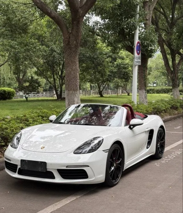 Porsche 718 (Imported) 2020 718 Boxer 2.0T Automatic - View 1