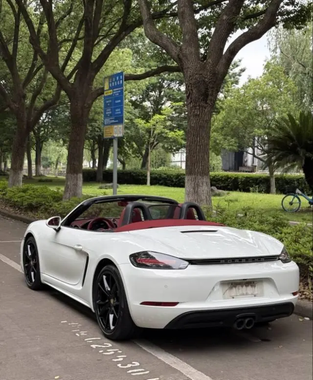 Porsche 718 (Imported) 2020 718 Boxer 2.0T Automatic 6