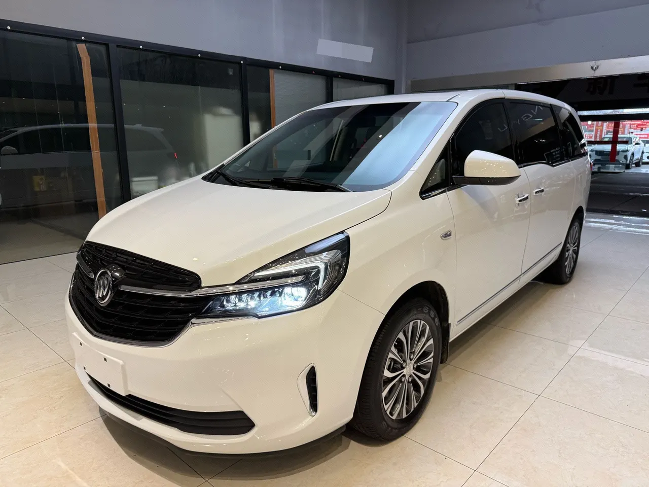 Buick 2021 GL8 Land Business Class 2.0T 652T Luxury Automatic Gear - View 1
