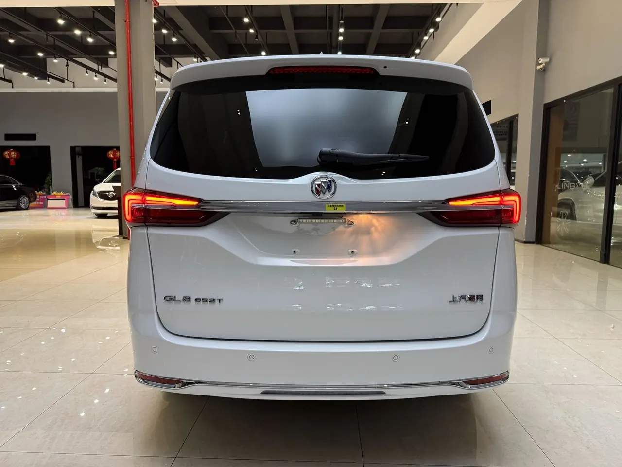 Buick 2021 GL8 Land Business Class 2.0T 652T Luxury Automatic Gear 5