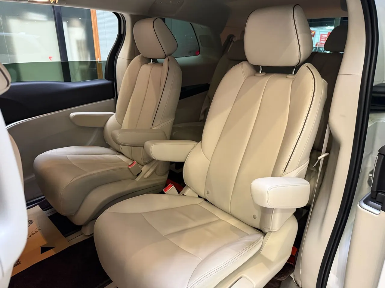 Buick 2021 GL8 Land Business Class 2.0T 652T Luxury Automatic Gear 8