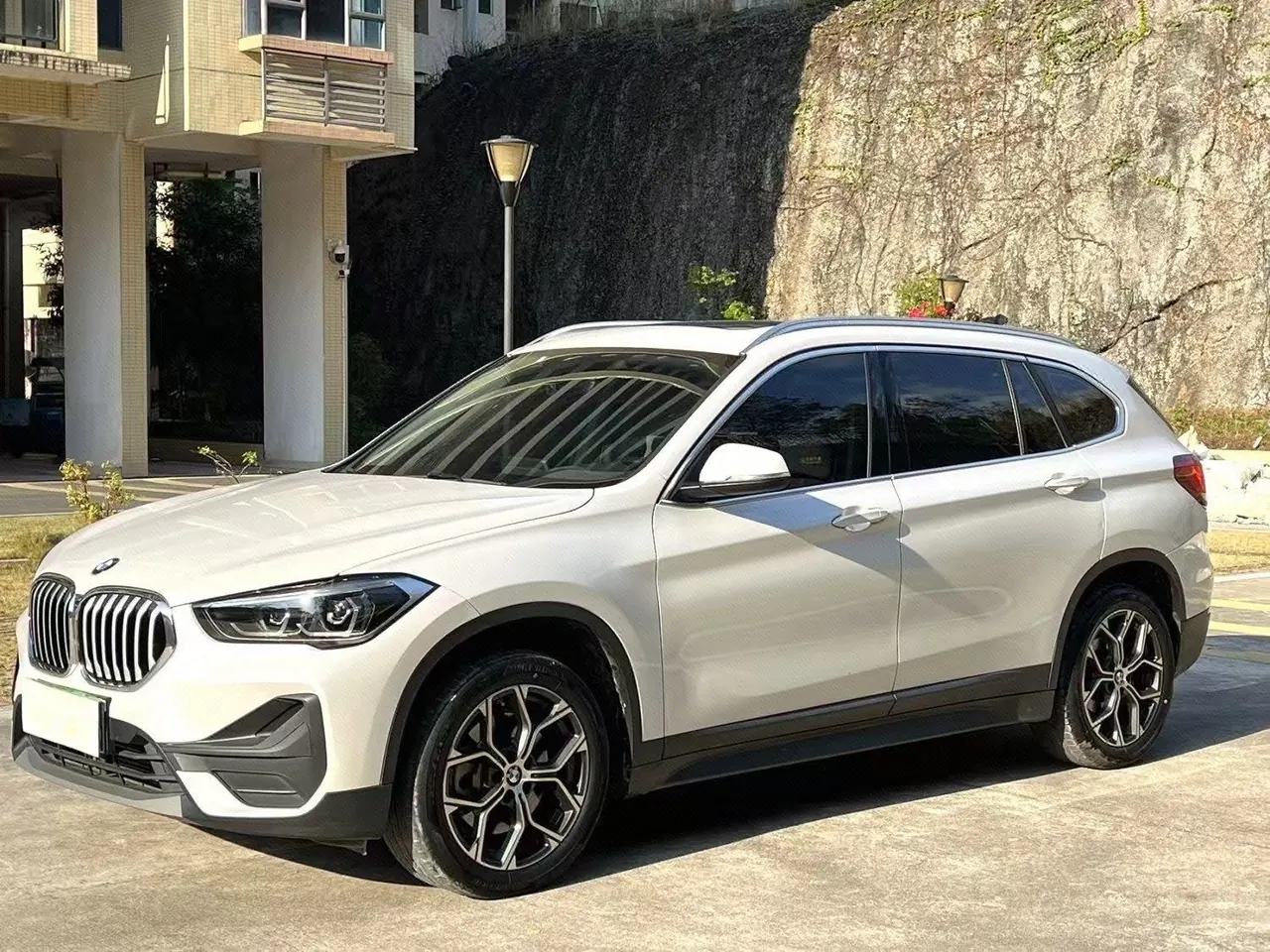 BMW 2021 X1 sDrive25Li 2.0T Leading Automatic Gear - View 1