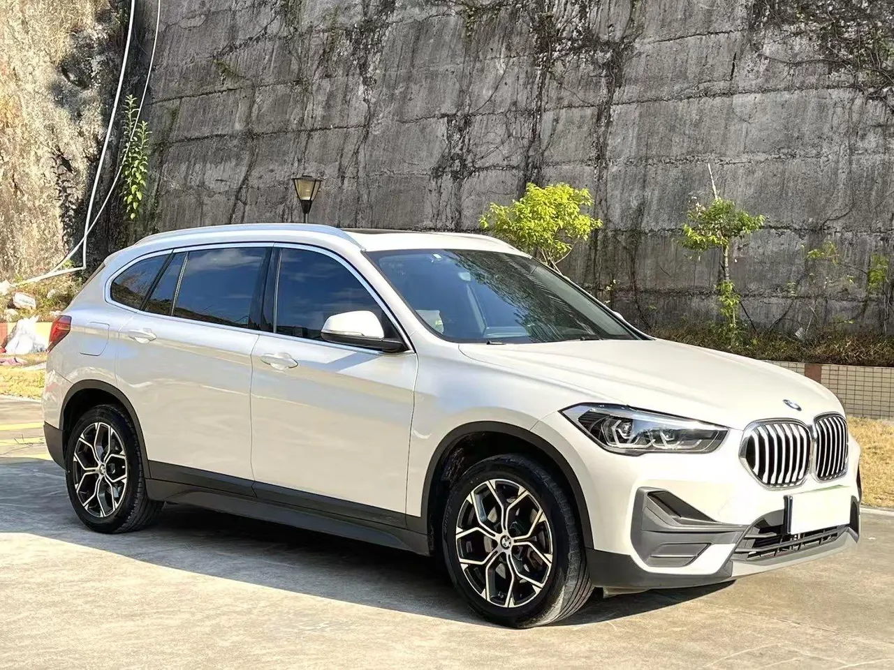 BMW 2021 X1 sDrive25Li 2.0T Leading Automatic Gear 3