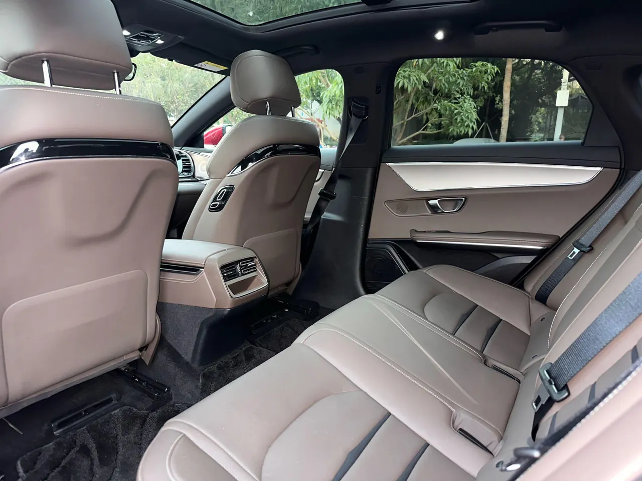 BYD 2020 Han DM 2.0T four-wheel drive performance version luxury automatic gear 15