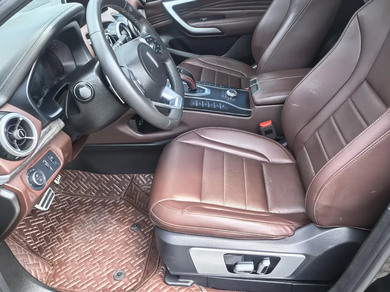 WEY 2020 VV7 GT 2.0T Super Luxury Automatic Gear 5