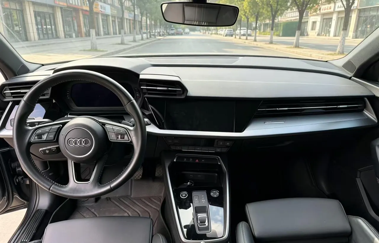 Audi 2021 A3L Limousine 1.4TFSI 35TFSI Fashion Sports Automatic 5