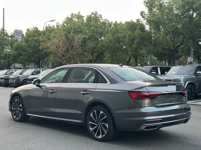 Audi 2023 A4L 2.0TFSI 40TFSI Fashion Dynamic Automatic 12