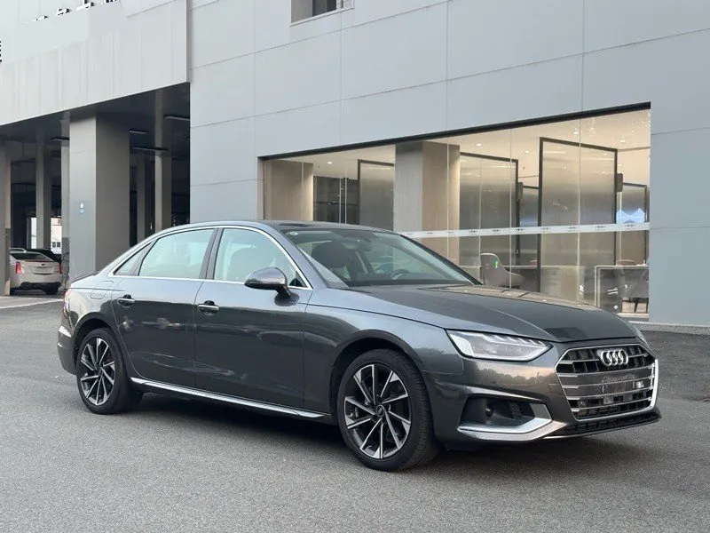 Audi 2023 A4L 2.0TFSI 40TFSI Fashion Dynamic Automatic 3