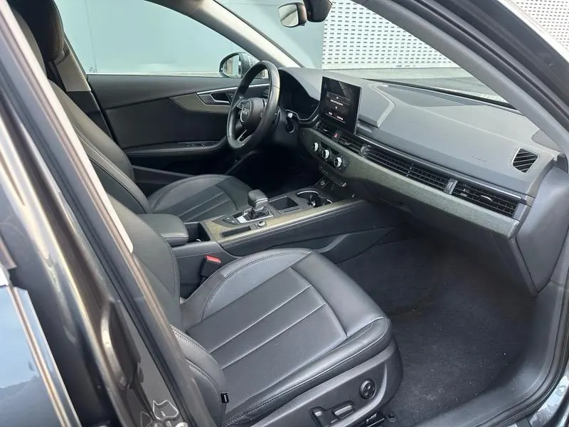 Audi 2023 A4L 2.0TFSI 40TFSI Fashion Dynamic Automatic 6