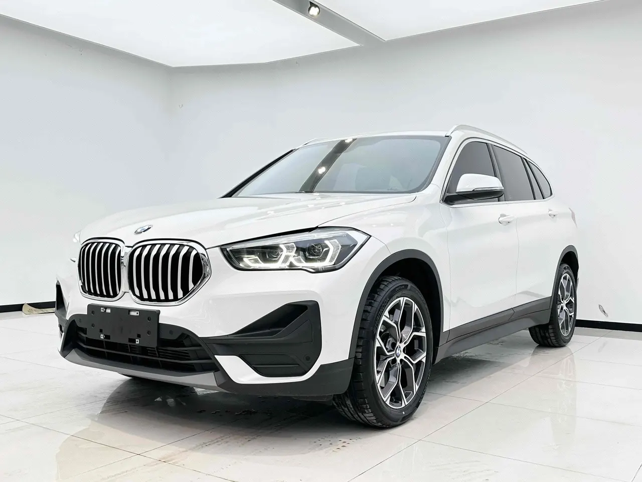 BMW 2021 X1 sDrive25Li 2.0T Leading Automatic Gear - View 1
