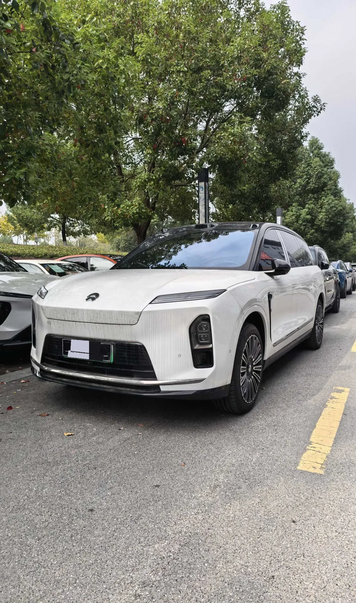 NIO 2026 ES8 6-seat executive deluxe automatic gear - View 1