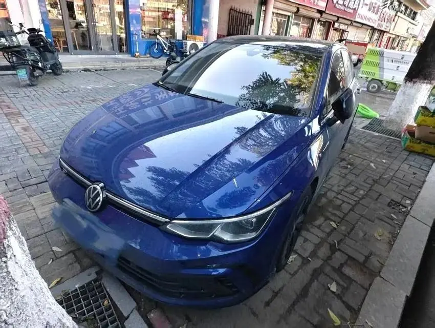 Volkswagen 2021 Golf 8 R-Line 1.4TSI 280TSI Automatic - View 1