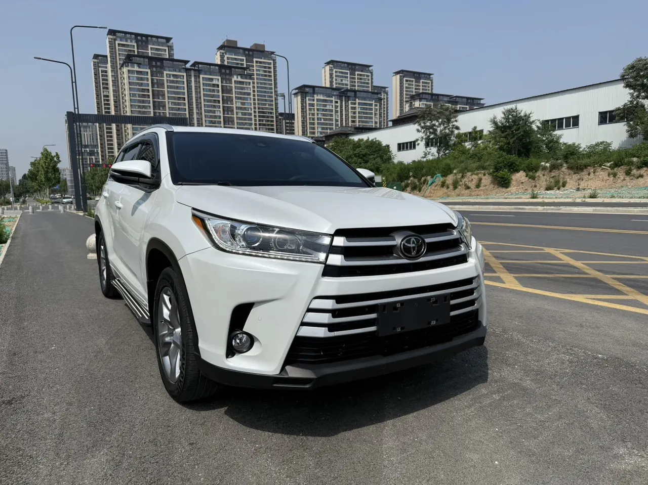 Toyota 2021 Highlander 2.0T 4-wheel drive deluxe 7-seat automatic gear 2