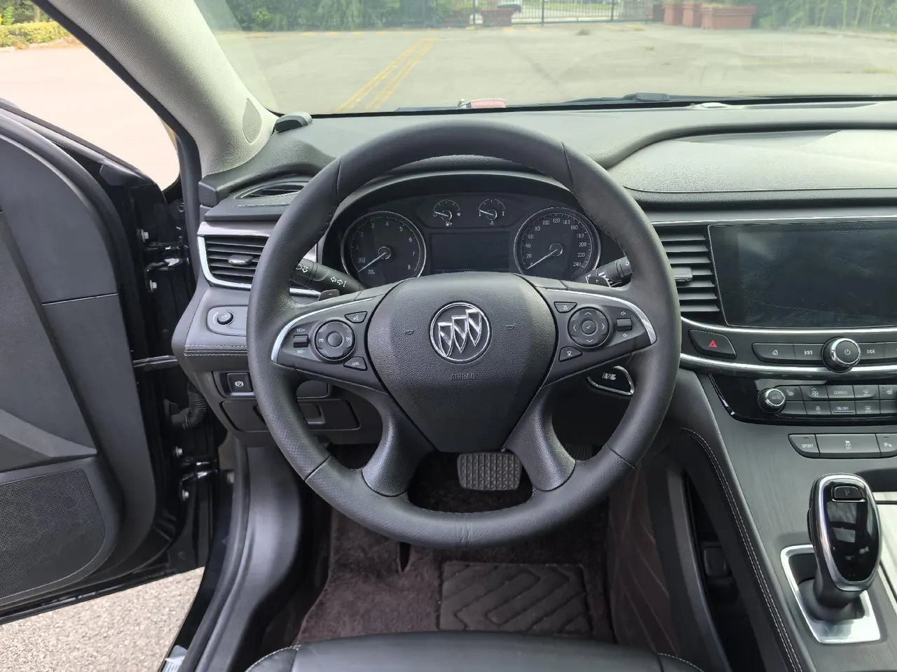 Buick 2020 LaCrosse 2.0T 652T Luxury Automatic 5