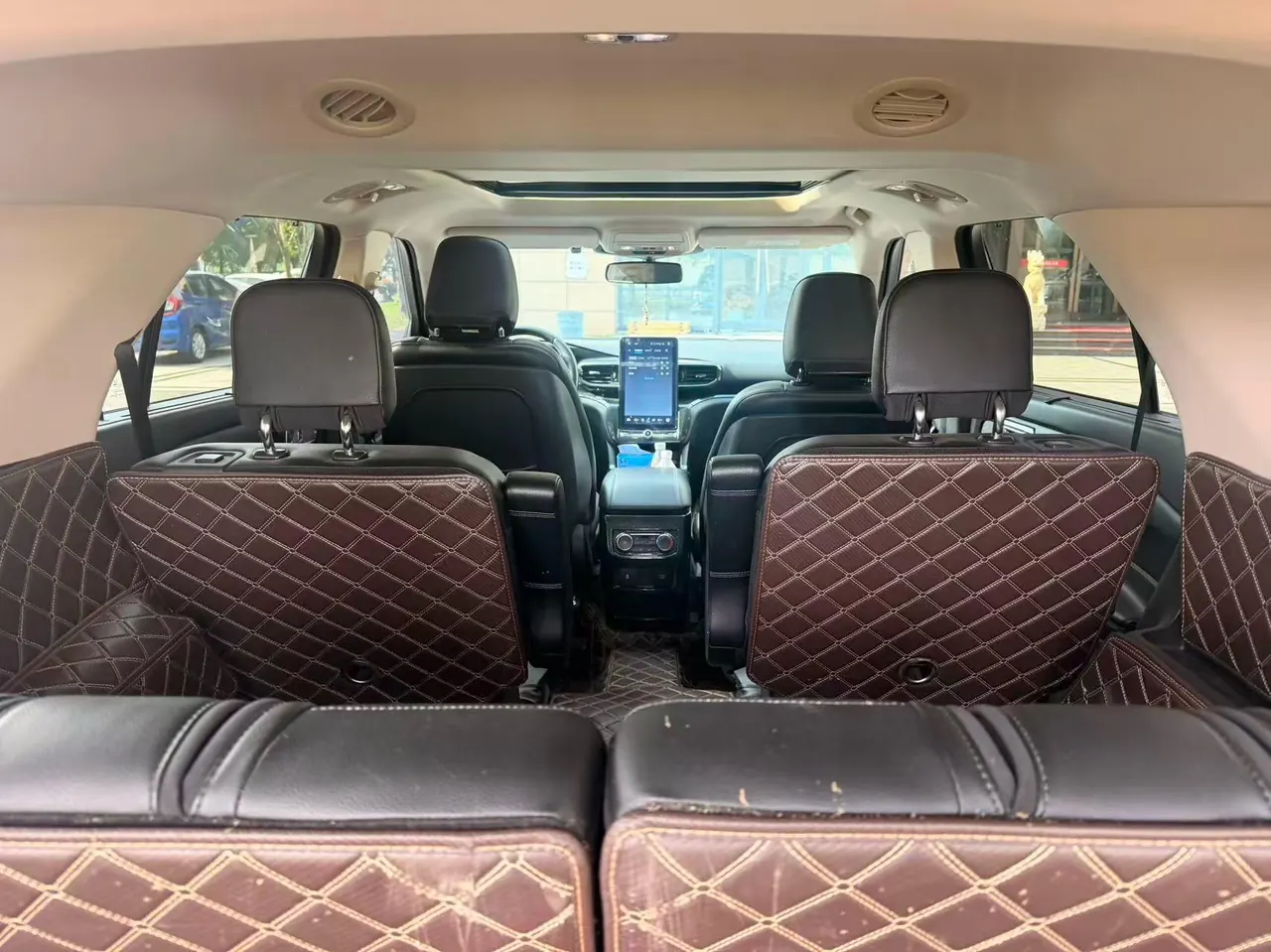 Ford 2020 Explorer 2.3T EcoBoost 285 Four-wheel Drive Titanium Edition 6-seat Automatic Gear 7