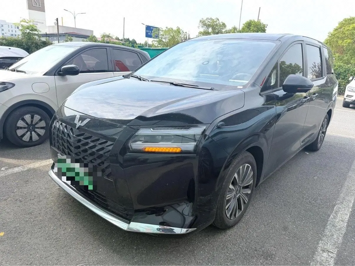 WuLing 2026 Starlight 730 1.5 Stepless 125km Exclusive Automatic Transmission - View 1
