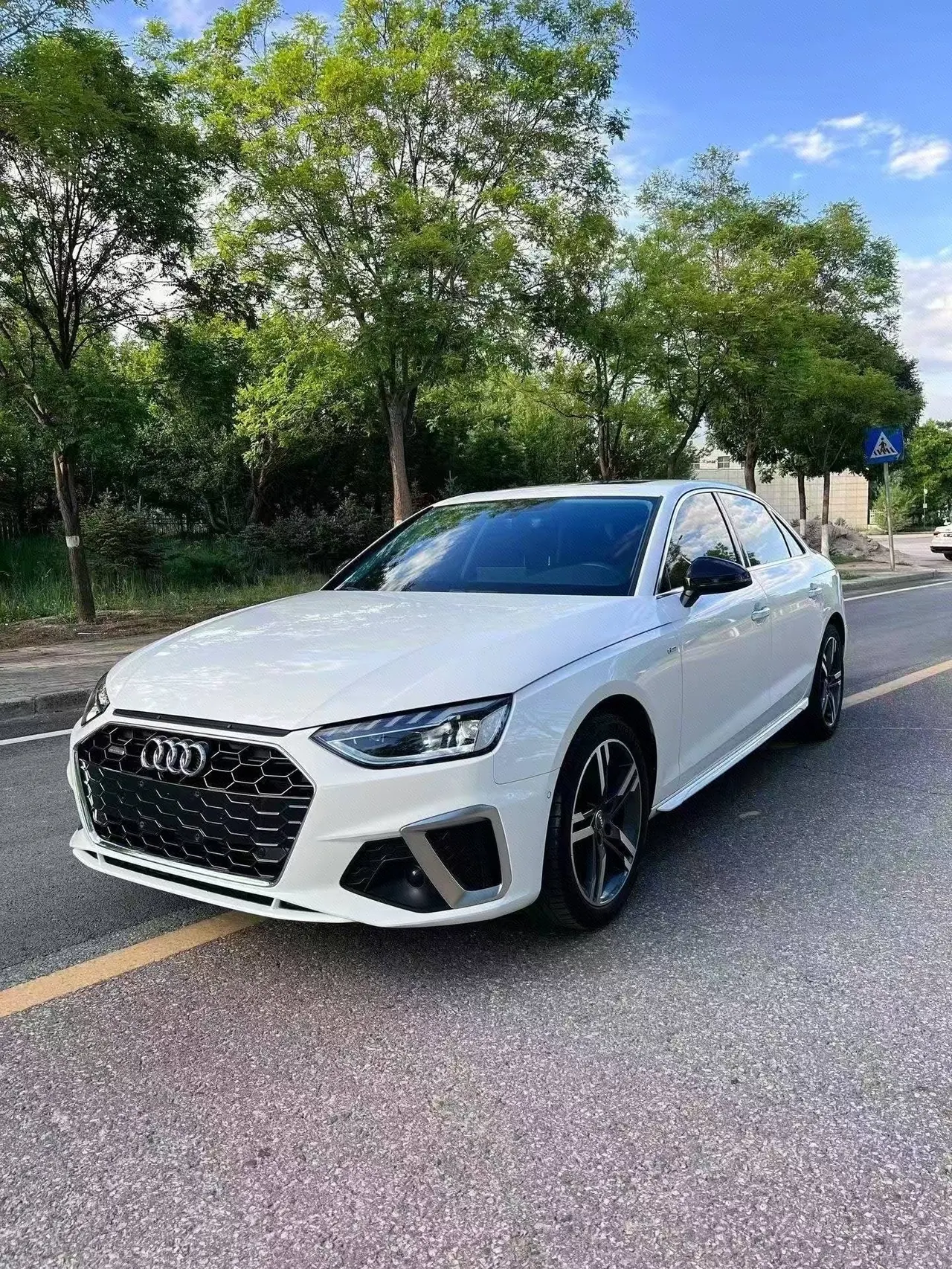 Audi 2020 A4L 2.0TFSI 35TFSI Fashion Dynamic Automatic - View 1