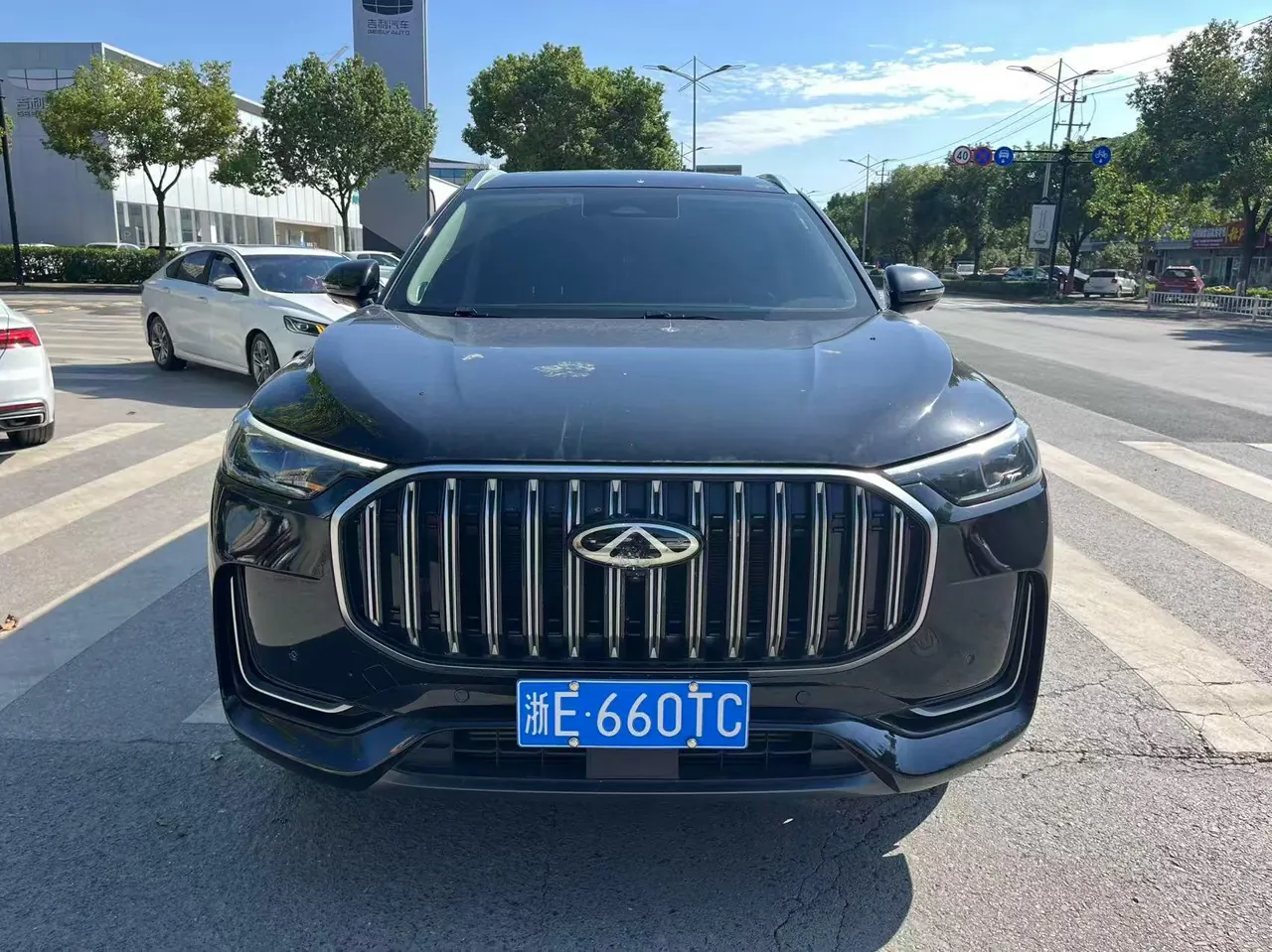 Chery 2023 Ruihu 9 2.0T Two-Drive Deluxe Edition 7-seat Automatic Gear 2