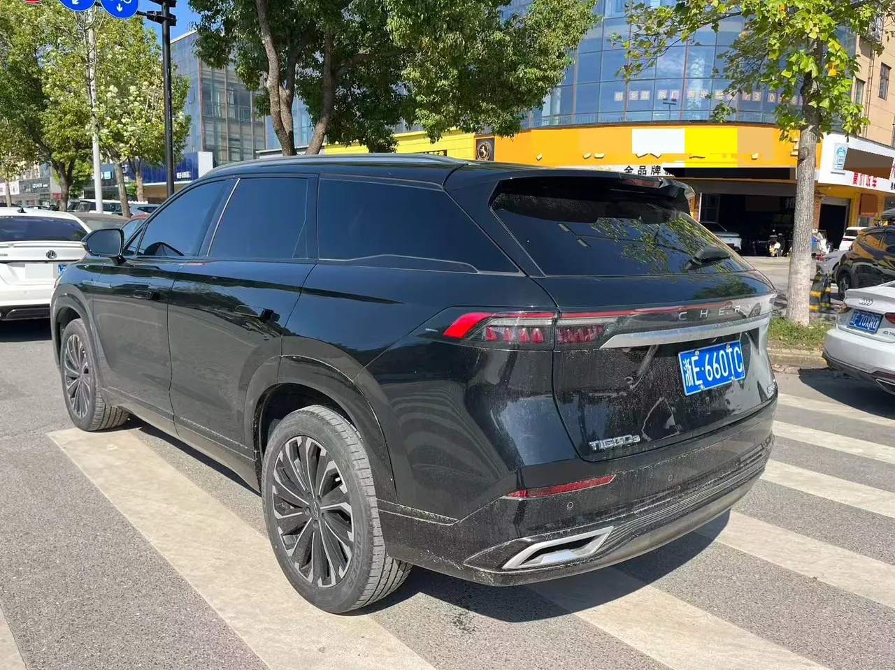 Chery 2023 Ruihu 9 2.0T Two-Drive Deluxe Edition 7-seat Automatic Gear 3