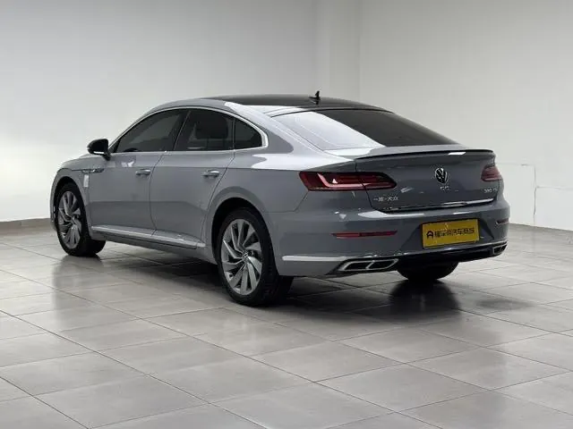 Volkswagen 2023 CC 2.0TSI 380TSI eye-catching automatic gear 9