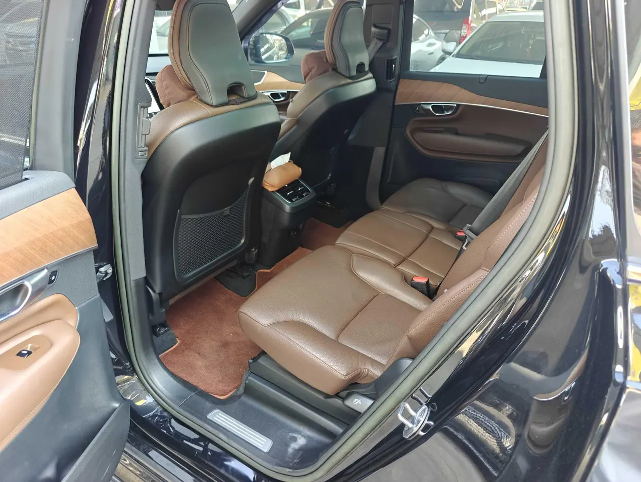 Volvo XC90 (Imported) 2023 XC90 48V 2.0T B6 Zhiyi Deluxe Edition 7-seat Automatic Gear 6