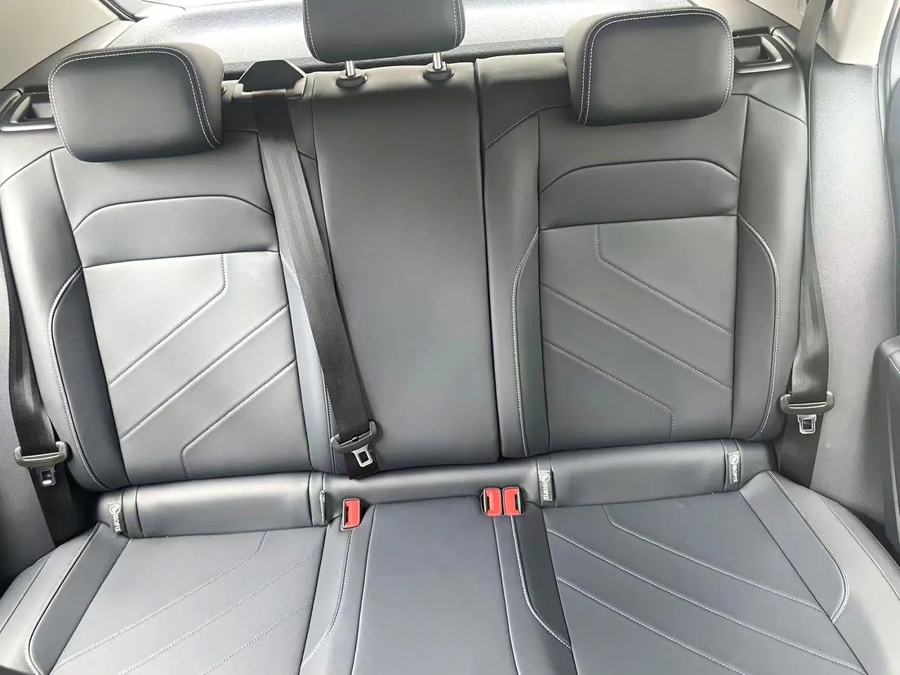 Volkswagen 2026 Tuyue Xinrui 1.5TSI 300TSI Sharp Enjoy Edition Automatic Gear 4