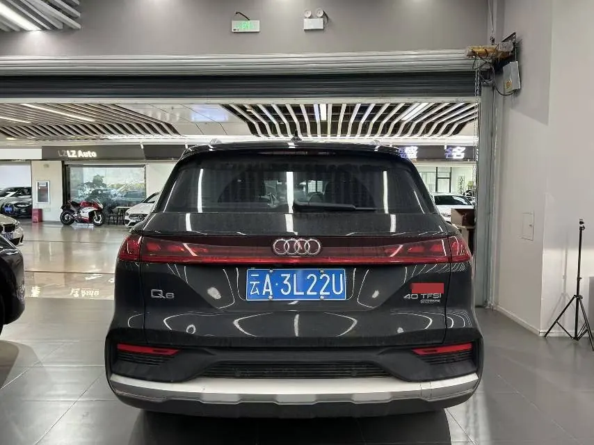Audi 2026 Q6 2.0TFSI 40TFSI Quattro Commemorative Edition Yu Lin Set 7-seat Automatic Block 3