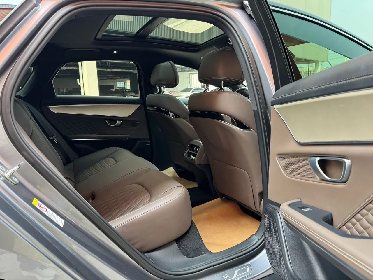 BYD 2024 Han DM-i 1.5T stepless glory version 121KM exclusive automatic gear 10