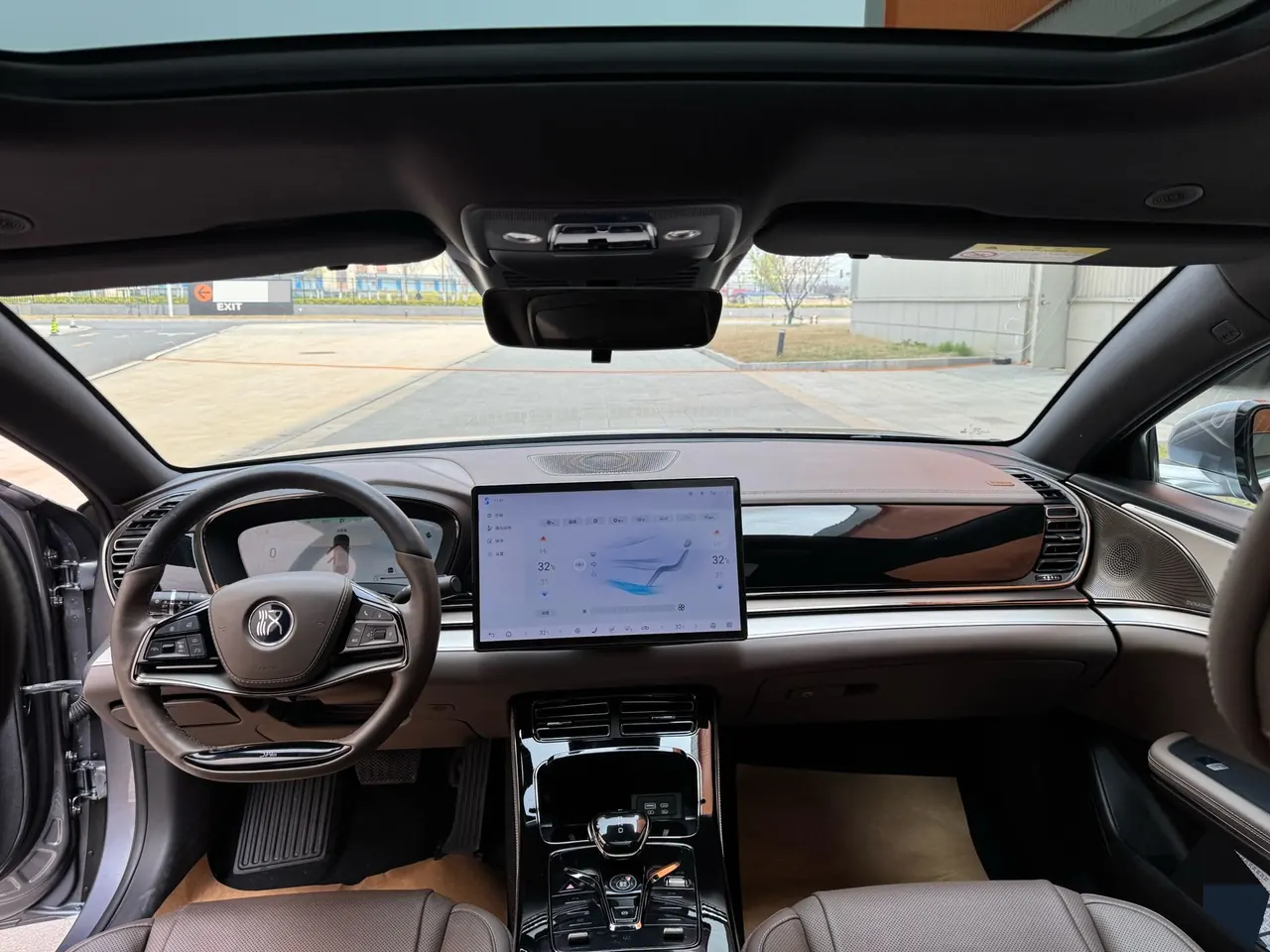 BYD 2024 Han DM-i 1.5T stepless glory version 121KM exclusive automatic gear 12