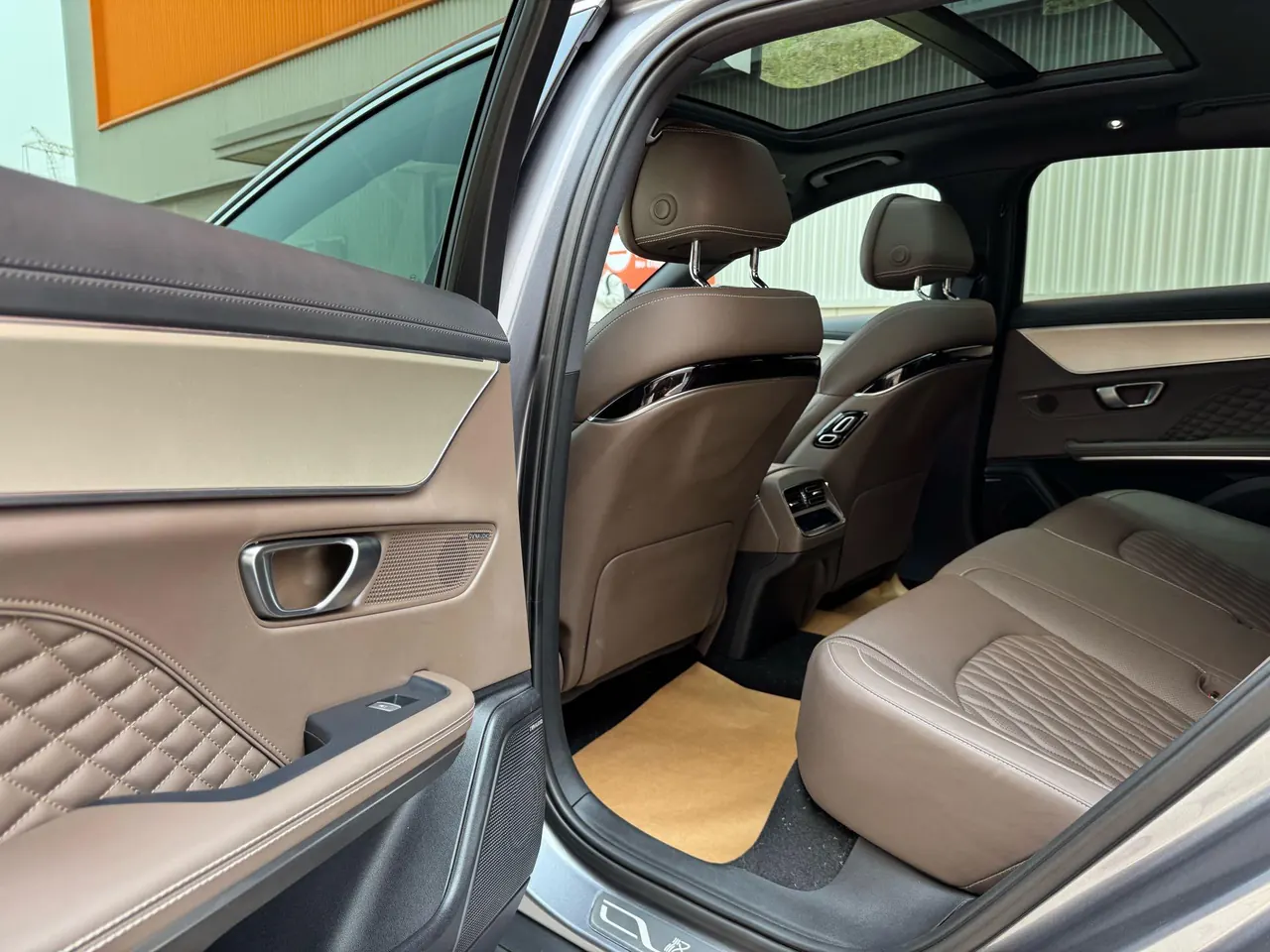 BYD 2024 Han DM-i 1.5T stepless glory version 121KM exclusive automatic gear 3