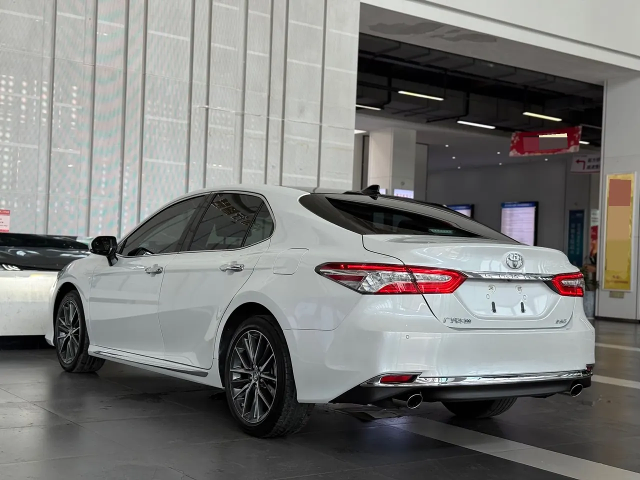 Toyota 2023 Camry 2.5G Deluxe Edition Automatic Gear 5