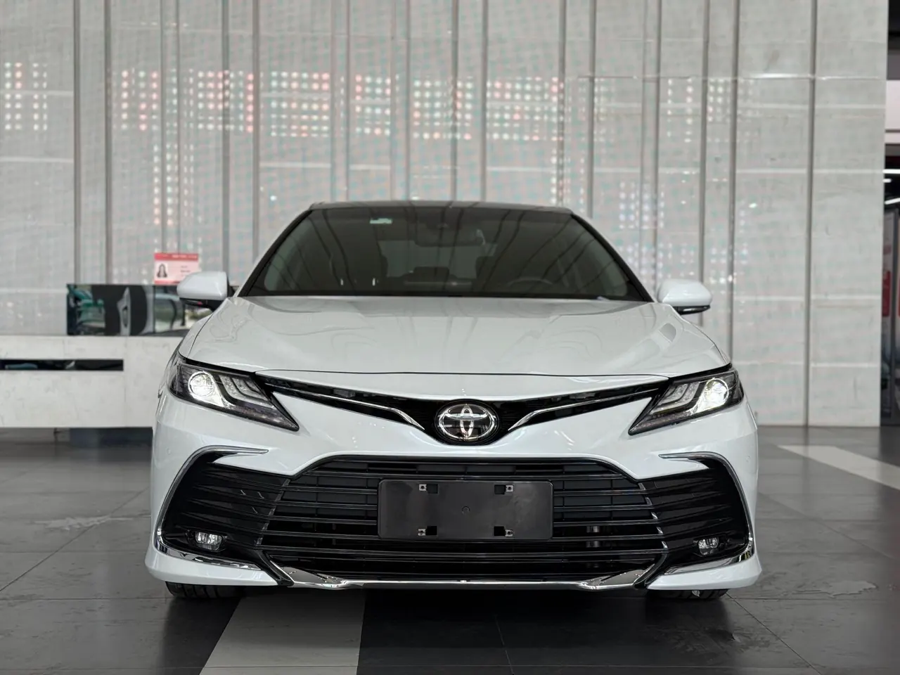 Toyota 2023 Camry 2.5G Deluxe Edition Automatic Gear 7