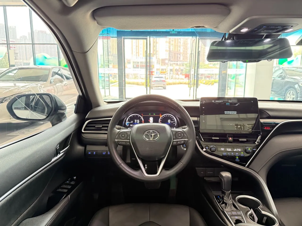 Toyota 2023 Camry 2.5G Deluxe Edition Automatic Gear 9