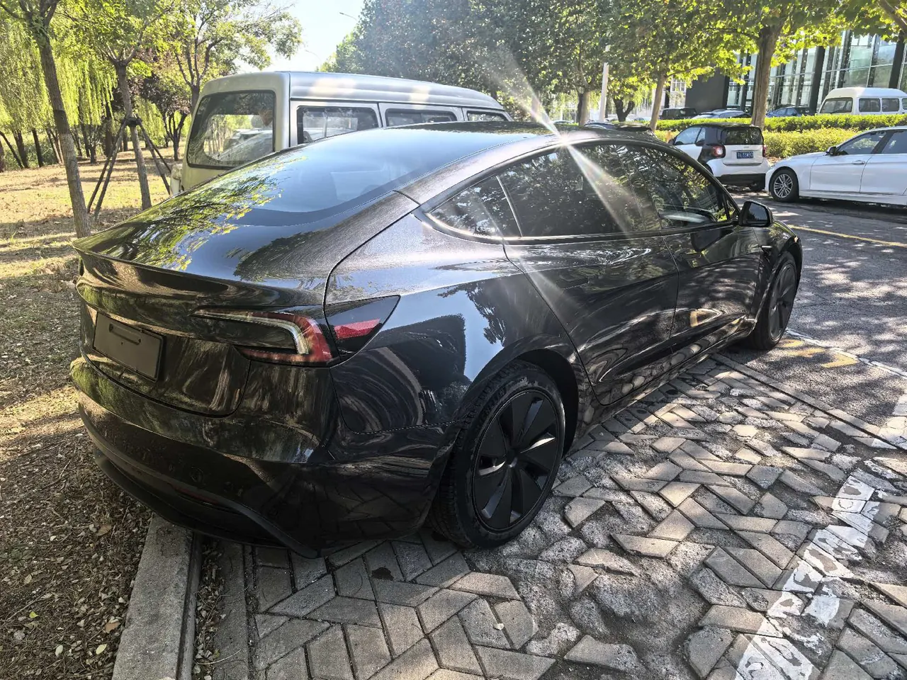 Tesla 2023 Model 3 Rejuvenation Edition Rear Wheel Drive Automatic Transmission 6