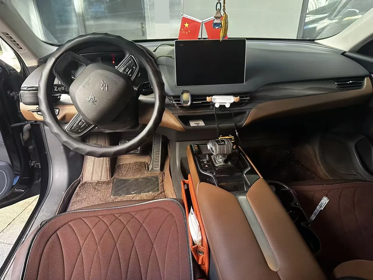 HongQi 2023 E-QM5 E-QM5 PLUS automatic gear 5
