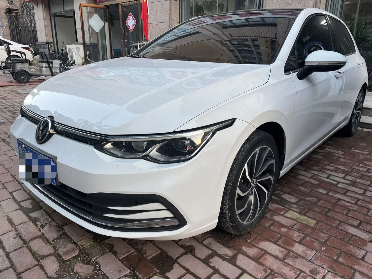 Volkswagen 2023 Golf 8 PRO 1.4TSI 280TSI (facelift) automatic transmission - View 1