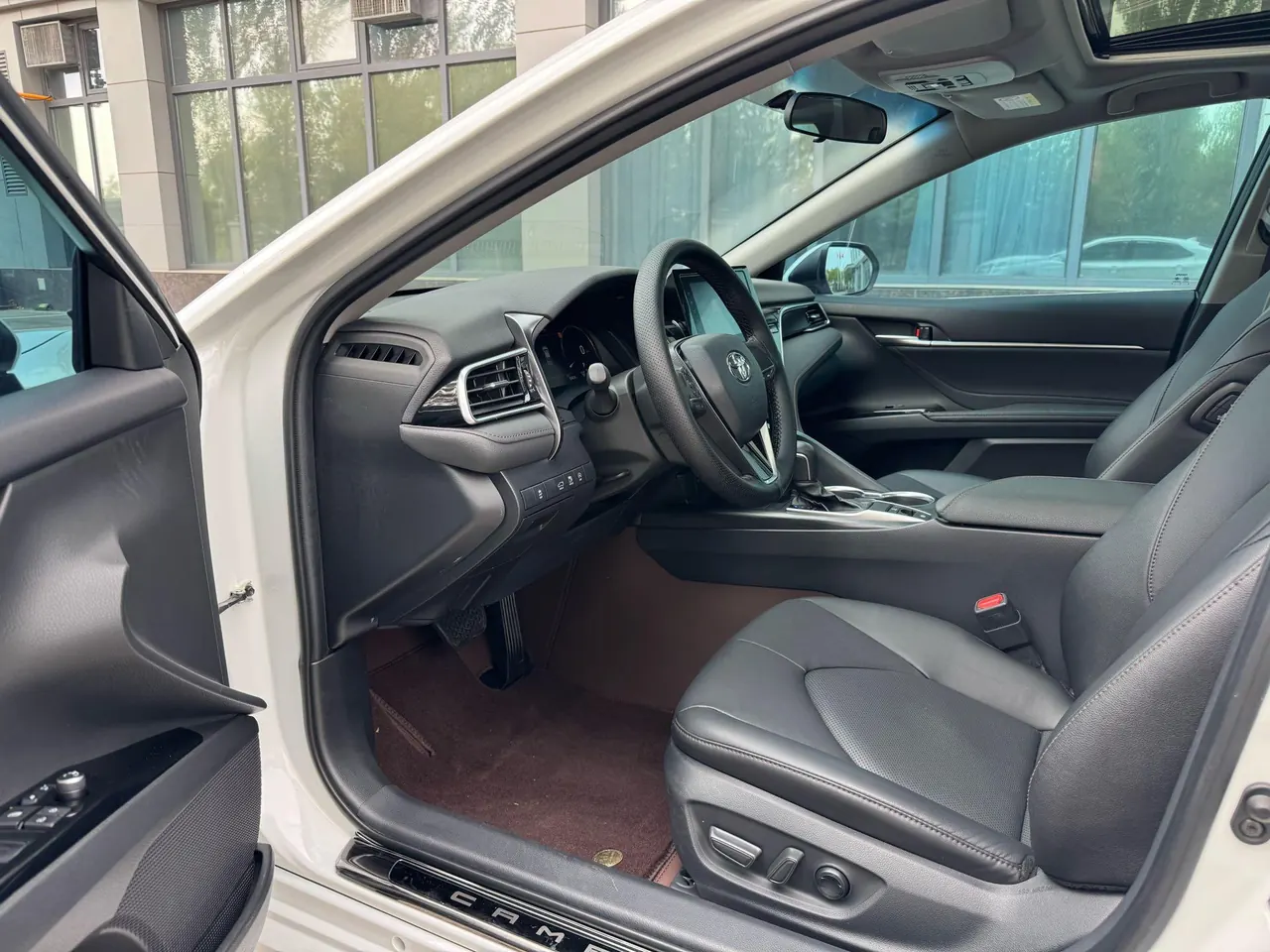 Toyota 2021 Camry 2.0G Stepless Deluxe Edition Automatic Gear 6