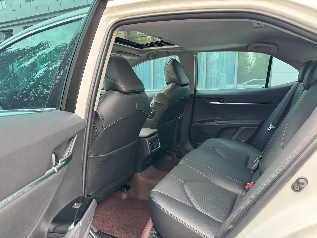Toyota 2021 Camry 2.0G Stepless Deluxe Edition Automatic Gear 7