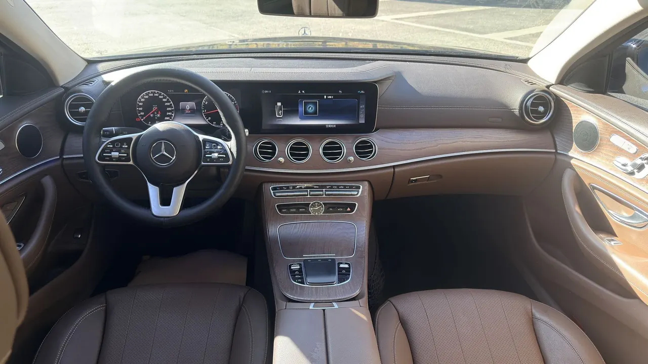 Mercedes Benz E-Class 2020 E 300 L 2.0T Fashion Automatic Gear 6